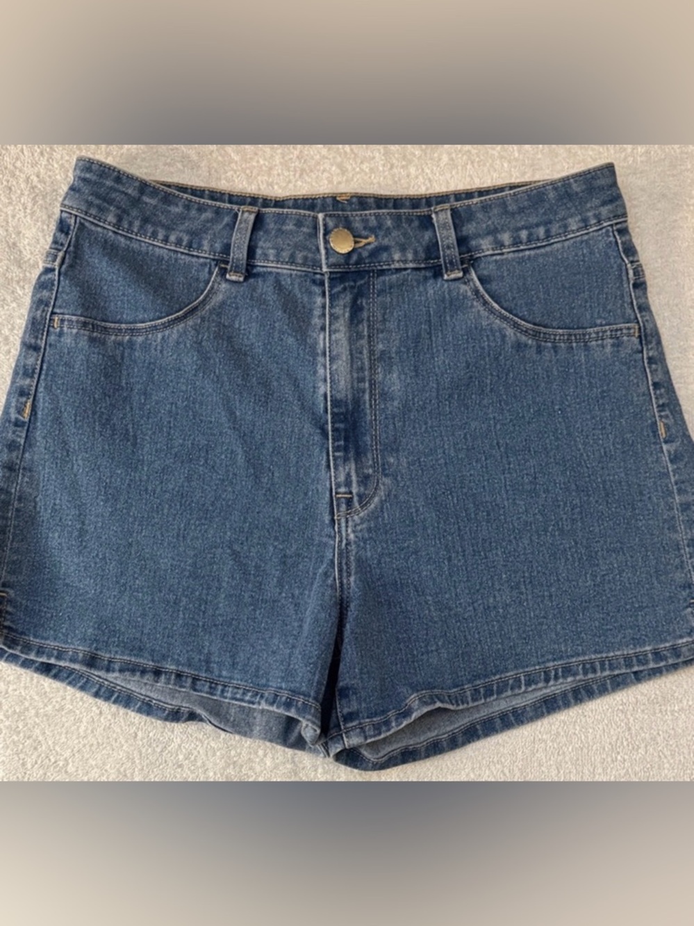 H&M High Waist Denim Shorts Medium Wash Mom Jeans Classic Casual Everyday Basic